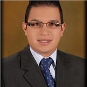 Profesor de derecho con amplia experiencia en áreas tales como derecho administrativo, derecho médico, civil y procesal